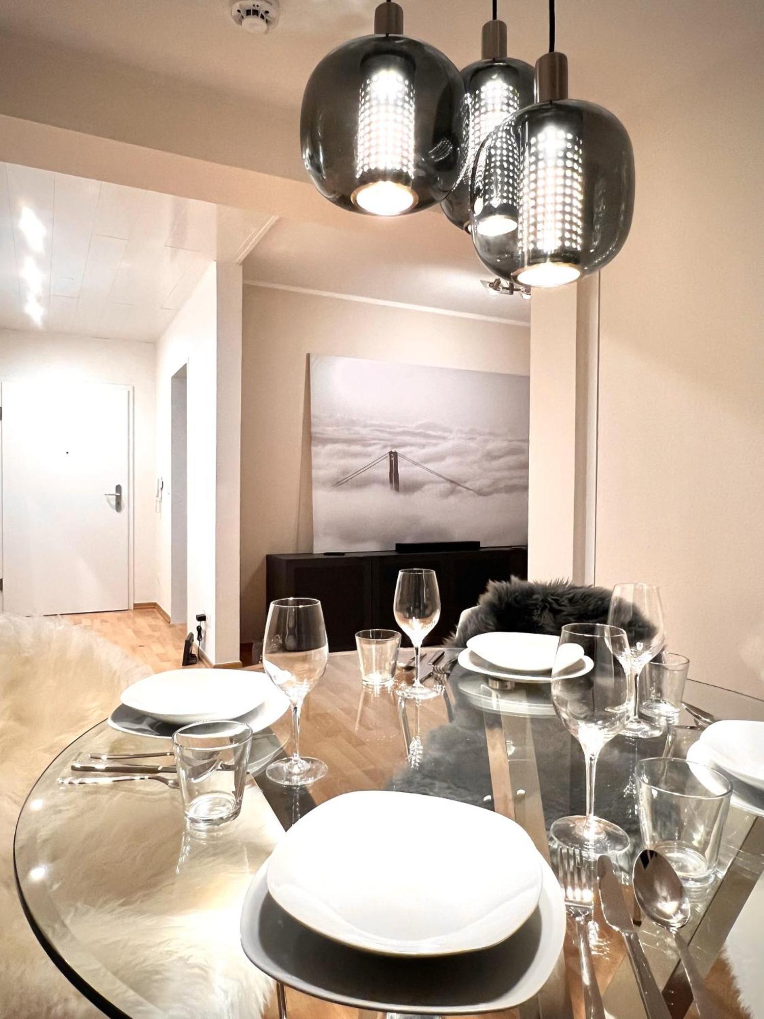 Apartment Penthouse Wolkenplatz 55 Qm -- Grosse Dachterrasse, Kostenfrei Garage Und Wlan, Ebk, Smart Tv, Haltestelle Stadtbahn 100 Meter -- Perfekt Fuer Geschaeftsreisende Und Familien Hannover